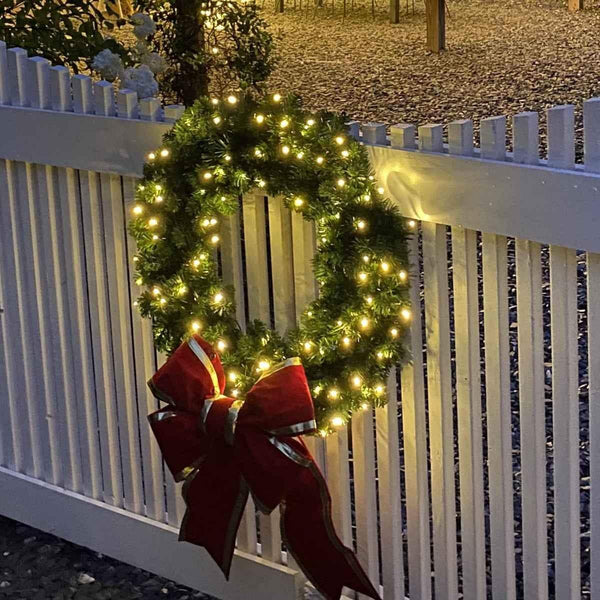 Warm White Battery Pre-lit Wreath
